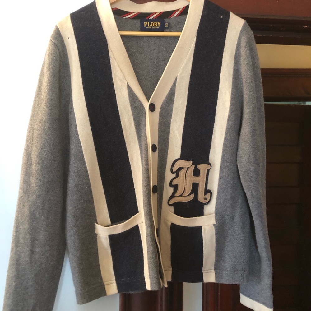 Men's Gray and Navy Striped Button-Front Cardigan small flaw